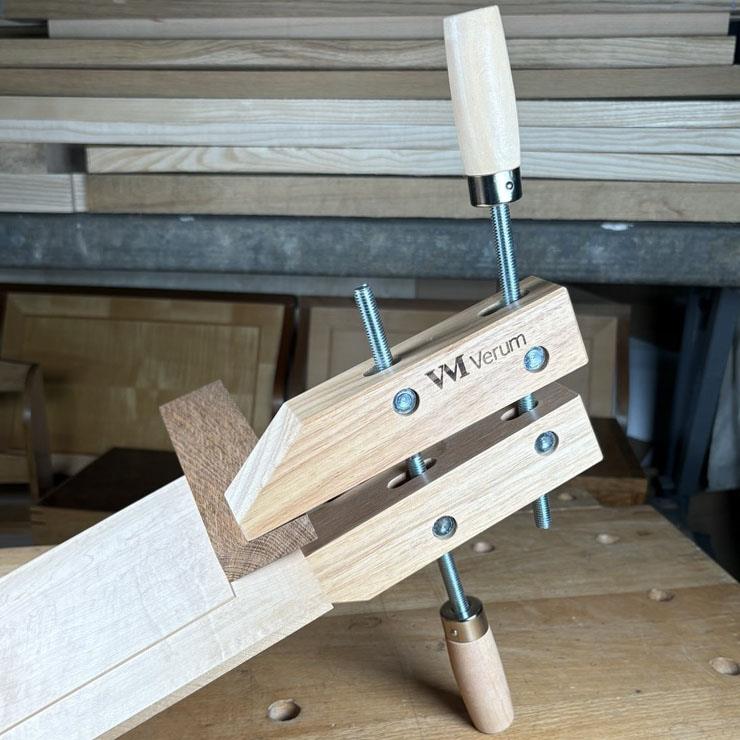 Verum Adjustable Handscrew Clamp 200mm/8"