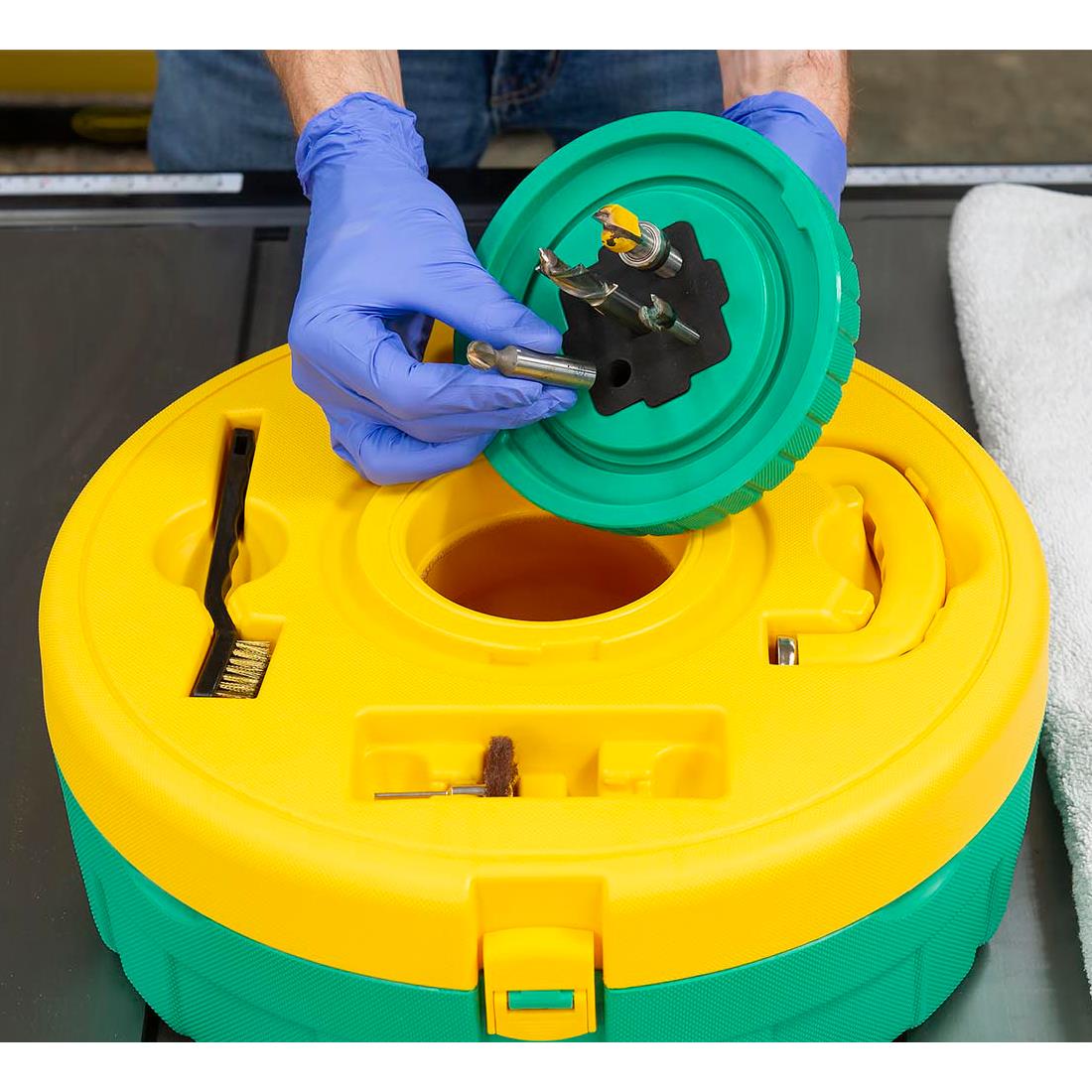 Micro Jig BLADECLEAN Blade and Bit Cleaning System