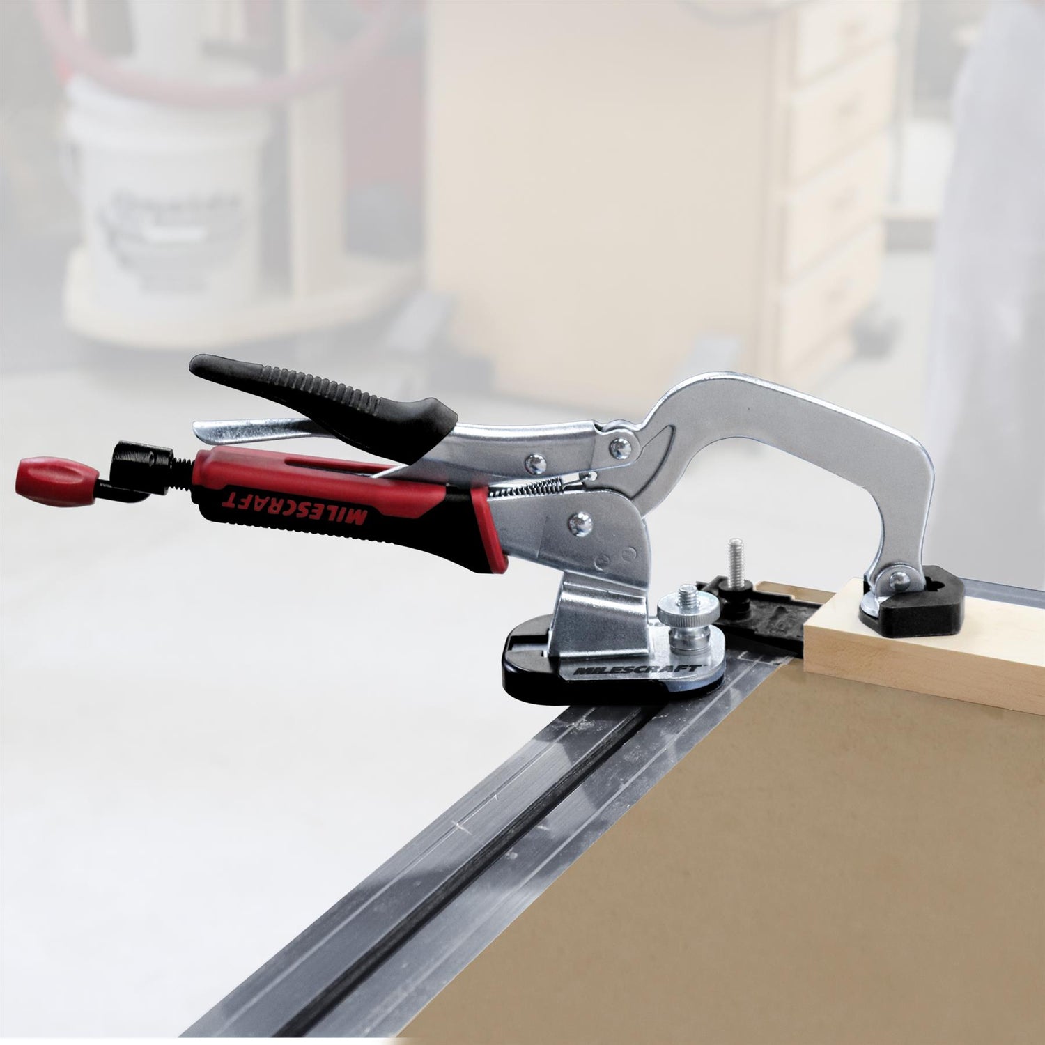 Milescraft TrackLock