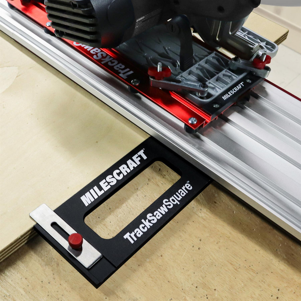 Milescraft TrackSawSquare